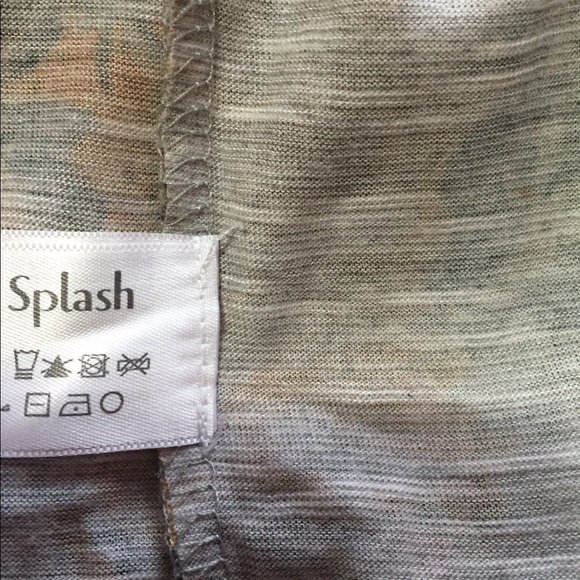 Floral print short sleeve blouse - Picture 7 of 7